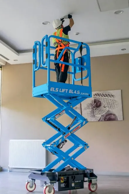 Els Lift EL 5.5 Junior Scheren-Arbeitsbühnen – RESALE