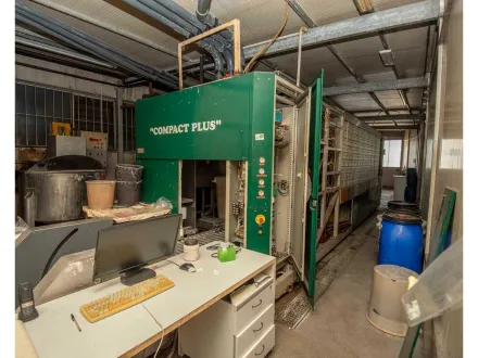 IAS Srl – Compact Plus – Füllmaschine Chemische Industrie – RESALE