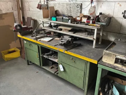 Werkstattschrank & Regal mit Inhalten – RESALE