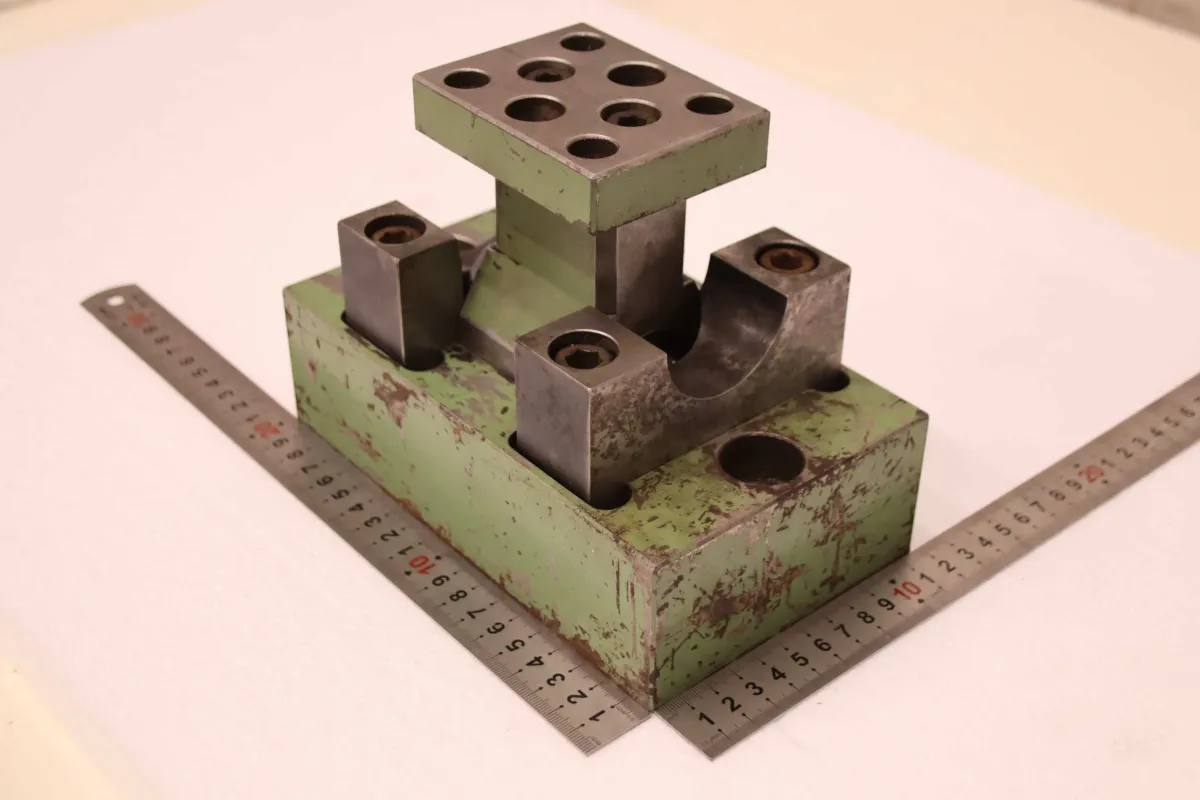 200/120/H150 mm Stanzwerkzeug