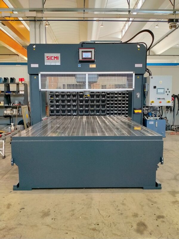 SICMI PMM 300 ME Hydraulische Presse