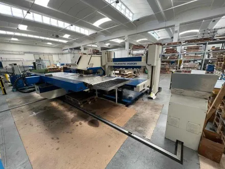 TRUMPF - TRUMATIC 2020R - CNC-Stanzmaschine - 2002 – RESALE