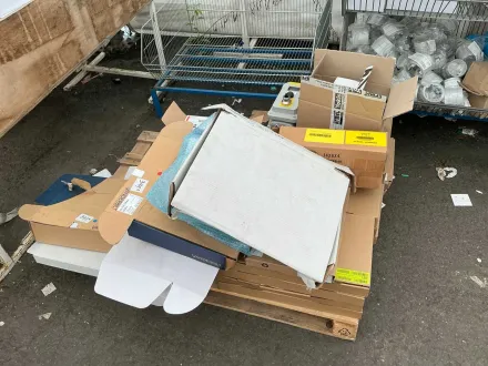 Verschiedene Zubehörteile – RESALE