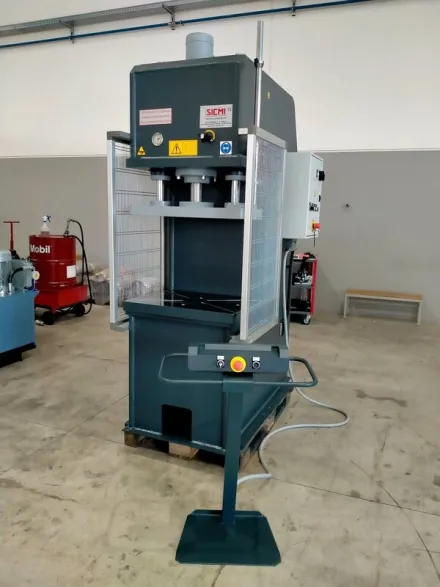 Sicmi PCL 40 A Einständerpresse - Hydraulisch – RESALE