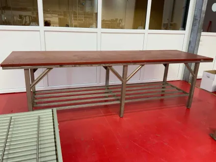 Edelstahl-Schneidetisch – RESALE