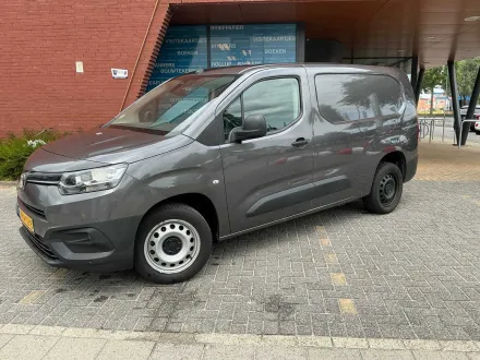 2022 Toyota PROACE CITY 1.5 D-4D Live Long Nutzfahrzeug – RESALE