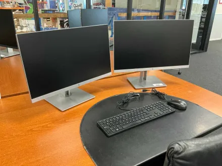 HP E243 Monitor (2x) – RESALE
