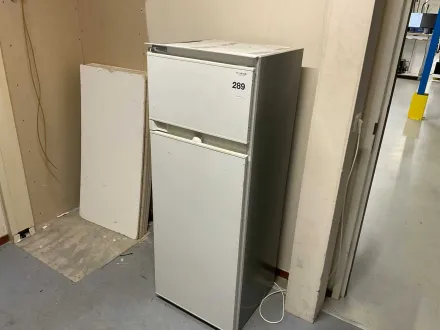 Kombination aus Kühlschrank und Gefrierschrank – RESALE