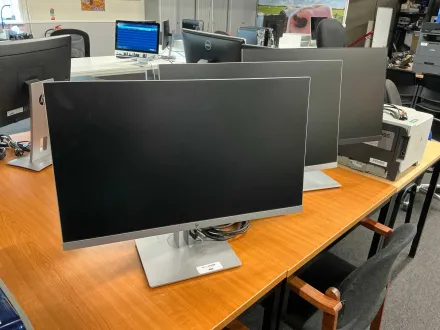HP 27-Zoll-Monitor (3x) – RESALE