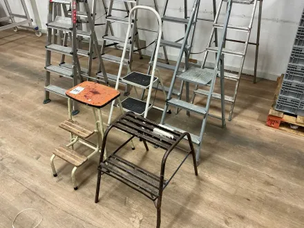 Verschiedene Leiter und Treppen (6x) – RESALE