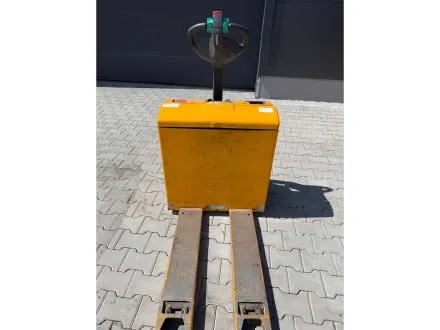 JUNGHEINRICH EJC 216 elektrischer Palettenstapler – RESALE