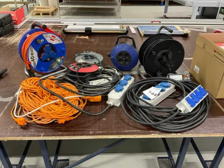 Brennenstuhl-Verlängerungskabelspulen und -kabel – RESALE
