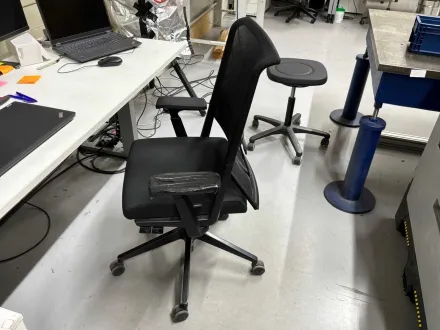 CEKA ELEKTR. HÖHENVERSTELLBARER SCHREIBTISCH – RESALE