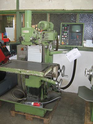 Hermle UWF 801 Werkzeugfräsmaschine - Universal – RESALE