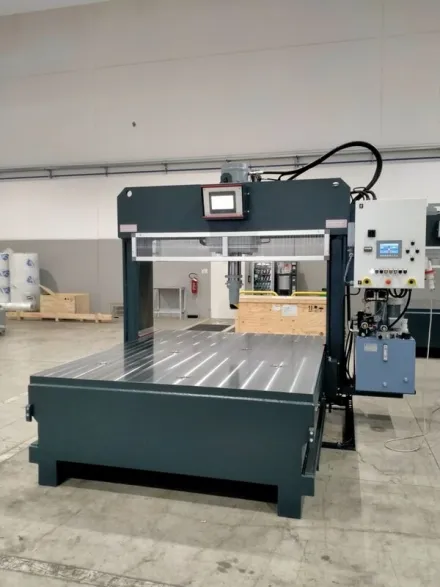 Sicmi PMM 150 MD Hydraulische Presse – RESALE