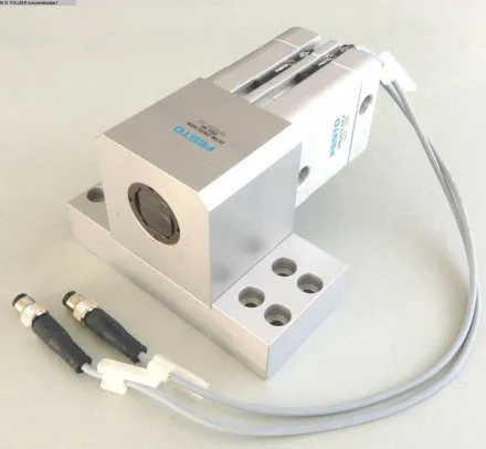 Festo ZSTM-ZWISCHEN-DGC-40 Pneumatikartikel – RESALE