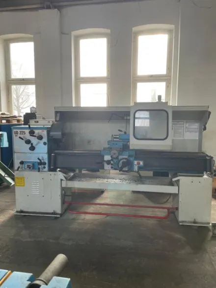 E/D/E, Wuppertal UD225 Drehmaschine-konventionell-elektronisch – RESALE