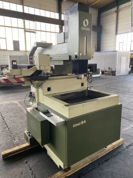 Makino EDNC64 Senkerodiermaschine – RESALE