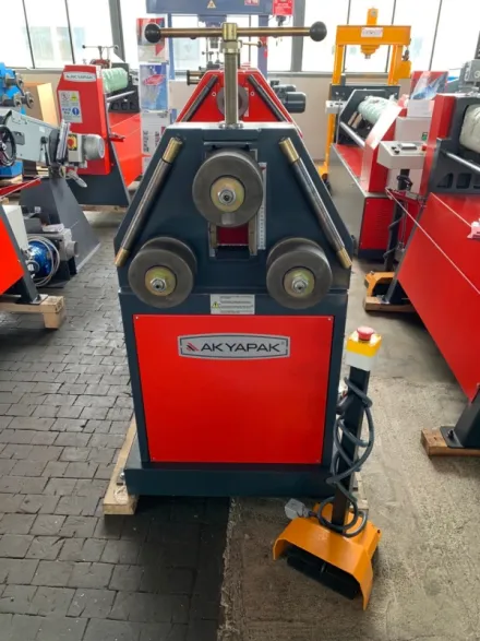 Ak-Bend APK 35 Rohrbiegemaschine – RESALE