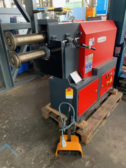Ak-Bend AKM 400 Sickenmaschine – RESALE