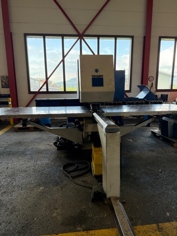 TRUMPF TruMatic 200 Stanz- und Nibbelmaschine