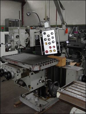 Maho MH 800 Werkzeugfräsmaschine - Universal – RESALE