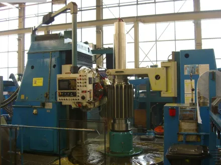 Gleason-Pfauter P 2001/3001 CNC Zahnrad-Abwälzfräsmaschine - vertikal – RESALE