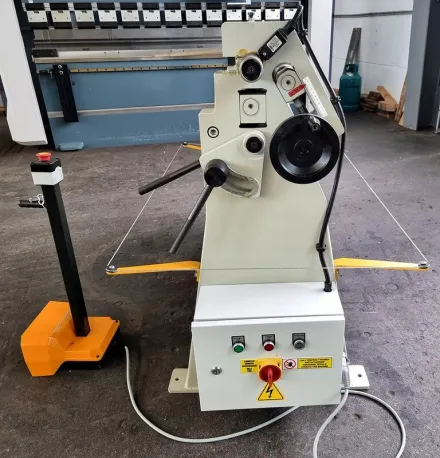 Hesse By Isitan RM 1050 x 90 Blechrundbiegemaschine - 3 Walzen – RESALE