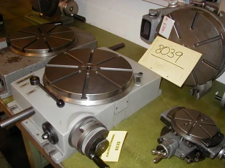 Hauser D 4 Rundtische – RESALE