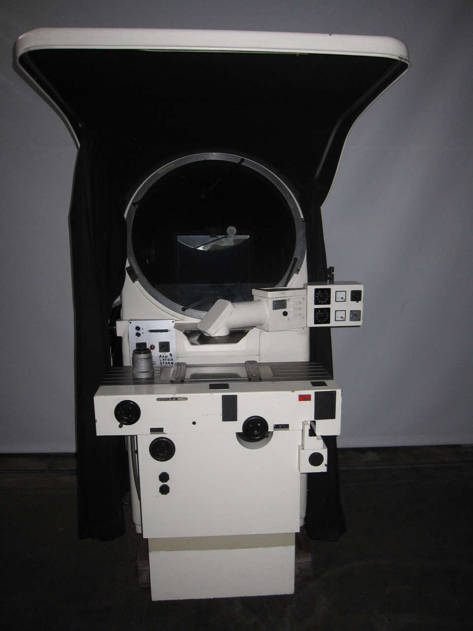 HAUSER P 75 DGG Profilprojektoren