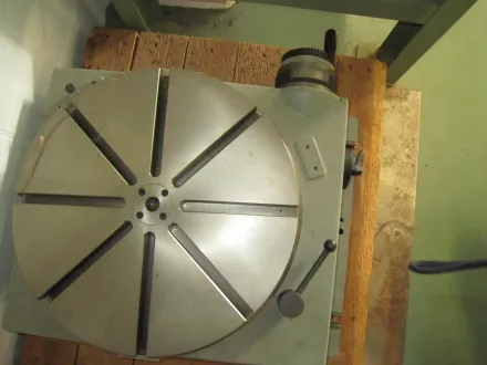 Hauser 400 Rundtische – RESALE