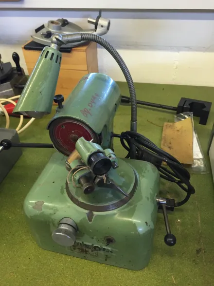 Meteor KBS 3 Bohrerschleifmaschinen – RESALE