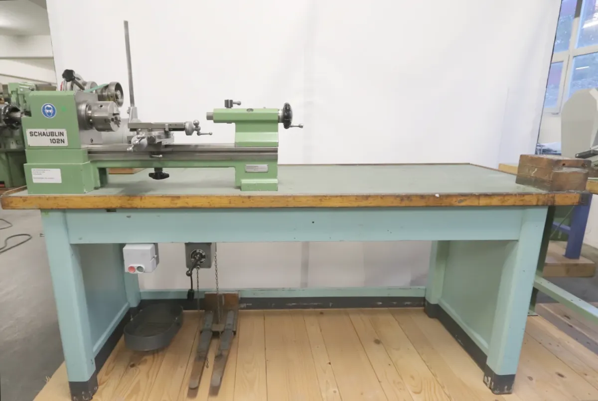 SCHAUBLIN 102 N Mechanikerdrehmaschinen