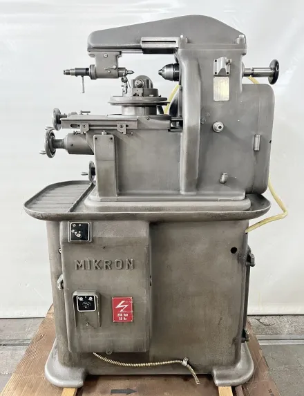 Mikron 102.05 Abwälzfräsmaschinen – RESALE