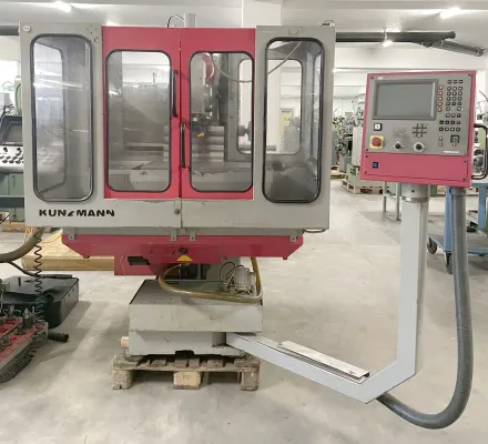 Kunzmann WF 4/3 Vertikalfräsmaschinen – RESALE