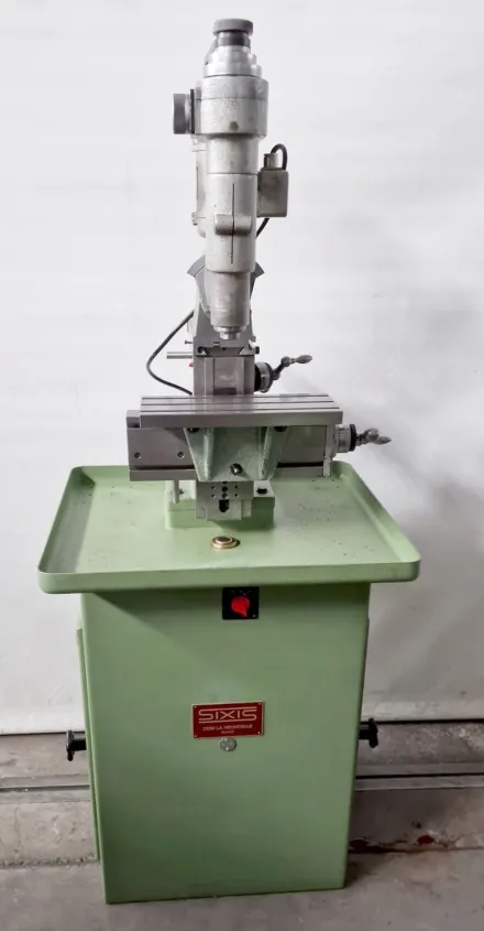Sixis S 101 Universalfräsmaschinen – RESALE