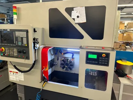 Jing Ye CK09-R CNC Drehmaschinen – RESALE