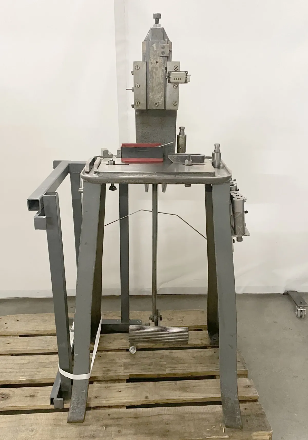 SCHAFFNER Handspindelpressen