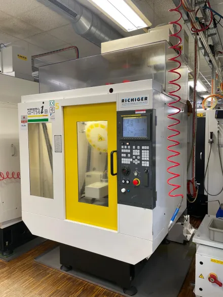 Fanuc ROBODRILL ALPHA T14i B Bearbeitungszentren – RESALE