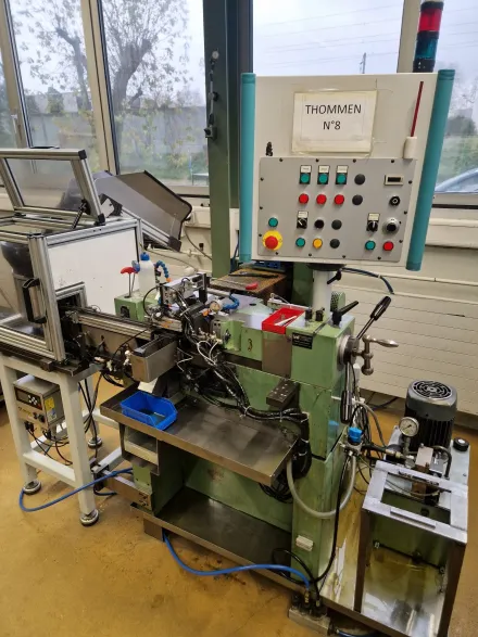 Thommen Rouleuse de filets Gewinderollmaschinen – RESALE