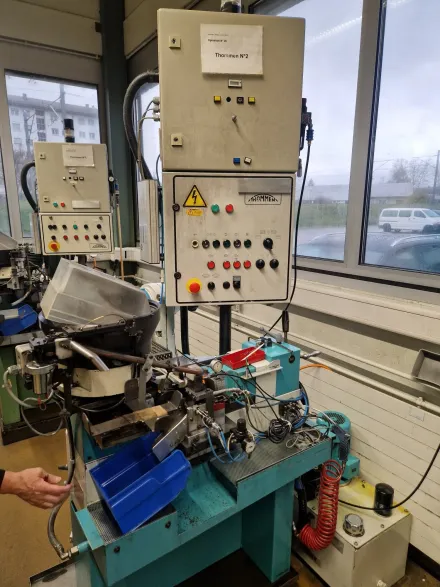 Thommen RT 70 BHV Gewinderollmaschinen – RESALE