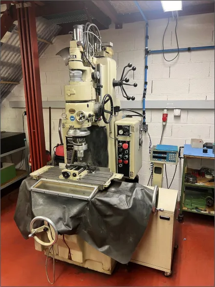 Moore G 18 Koordinatenschleifmaschinen – RESALE