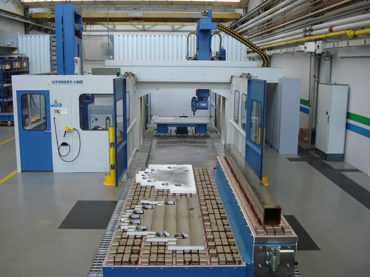 FOREST-LINE SERAMILL V3 270 2T Portalfräsmaschinen