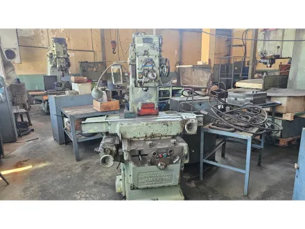 S.M.K. FRÄSMASCHINE FABRIK MANUELLE VERTIKALE KNIEFRÄSE Vertikalfräsmaschine Vertikalfräsmaschine – RESALE