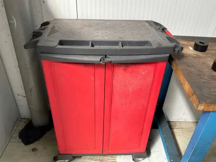 Werkzeugwagen – RESALE