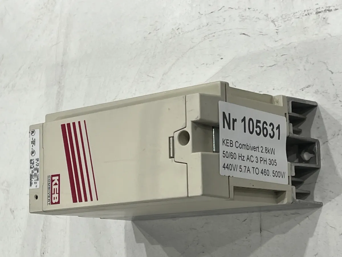 KEB Combivert 2.8kW 50/60 Hz AC 3 PH 305 440V/ 5.7