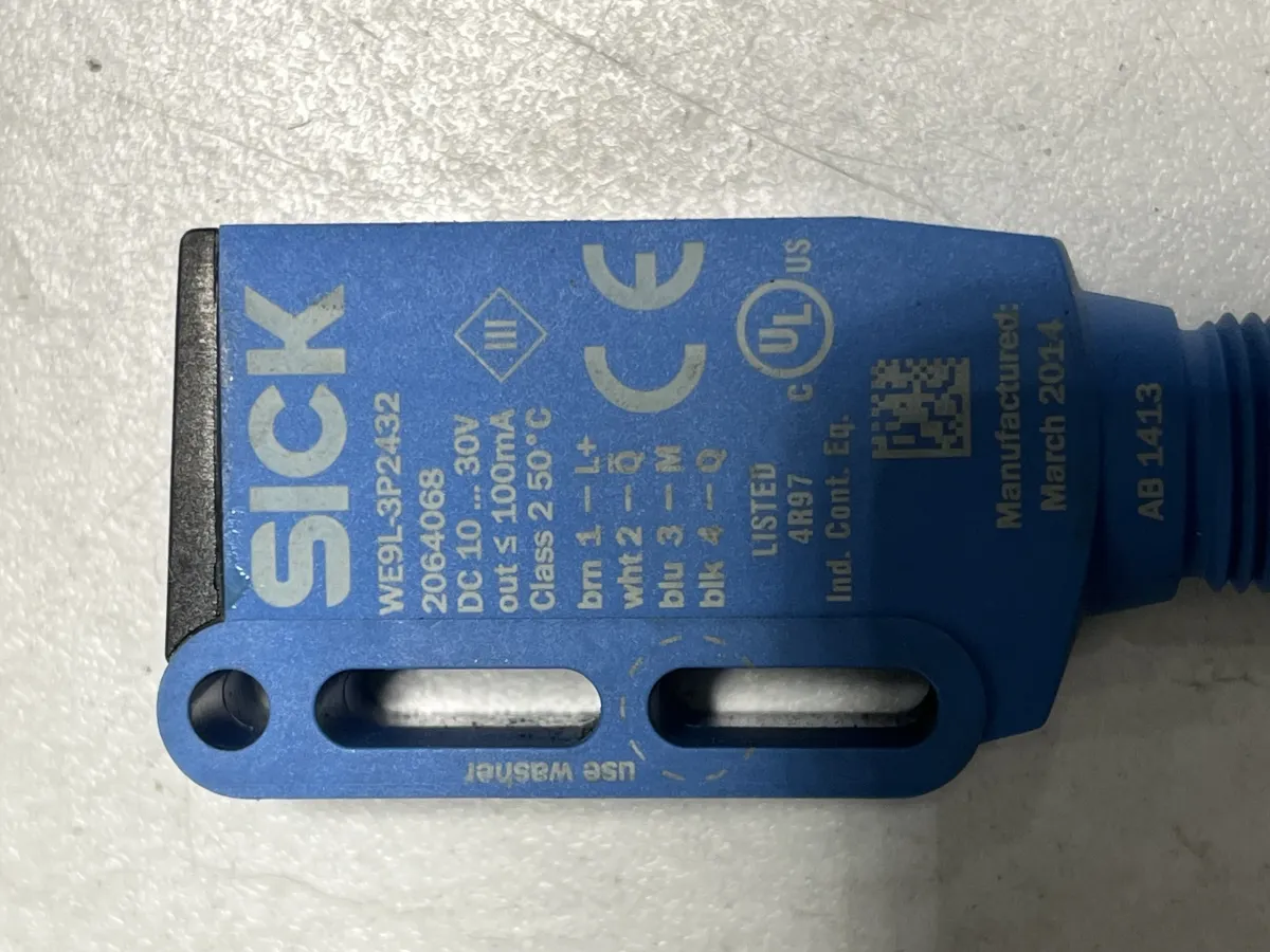 Sick WE9L-3P2432 2064068 10-30V DC