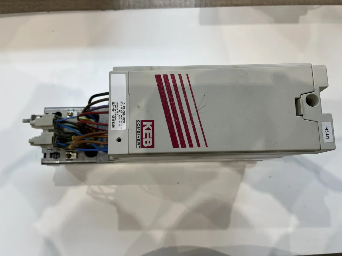 KEB Wechselrichter 10.F5.CBB-YM00 IMA 2,2kW mit 1e
