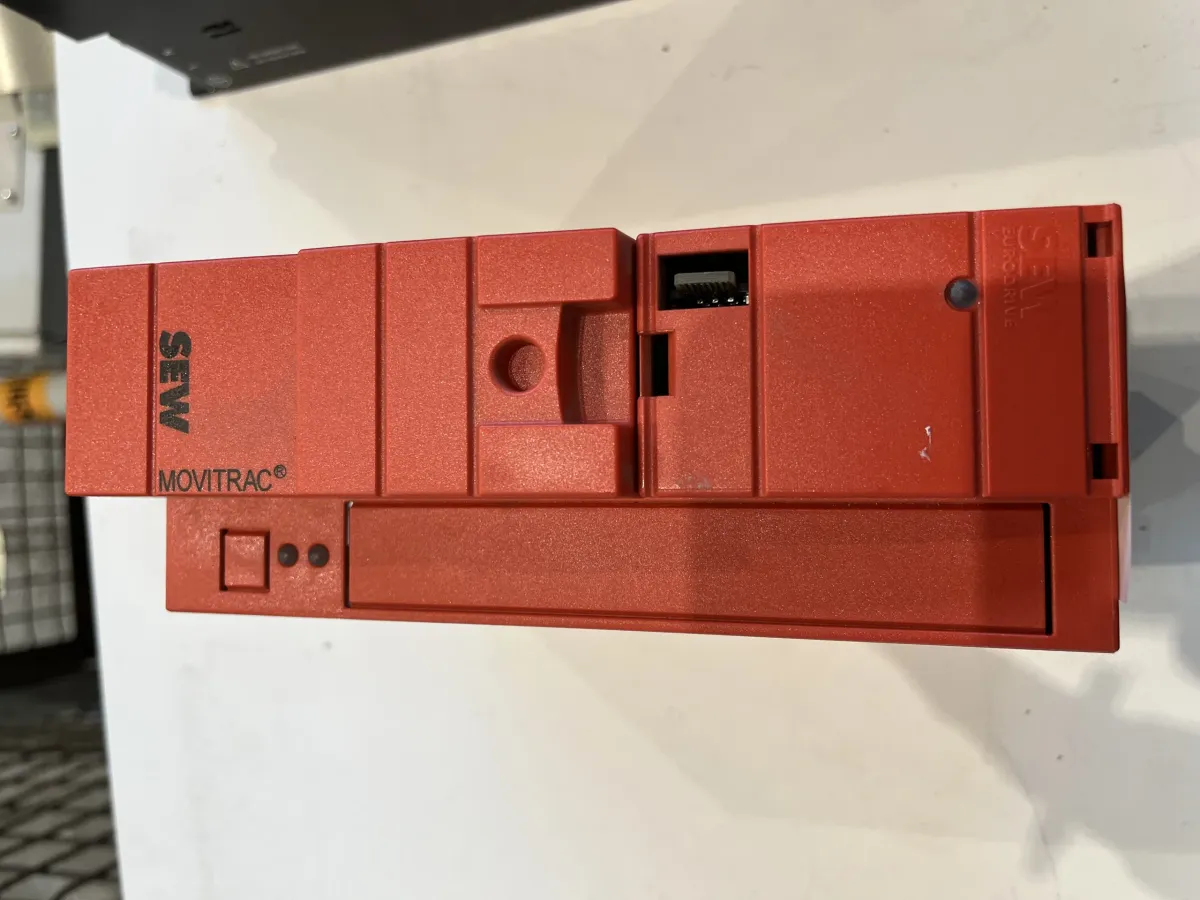 SEW EURODRIVE MC07B0008-2B1-4-00 0,75 kw 240 Volt