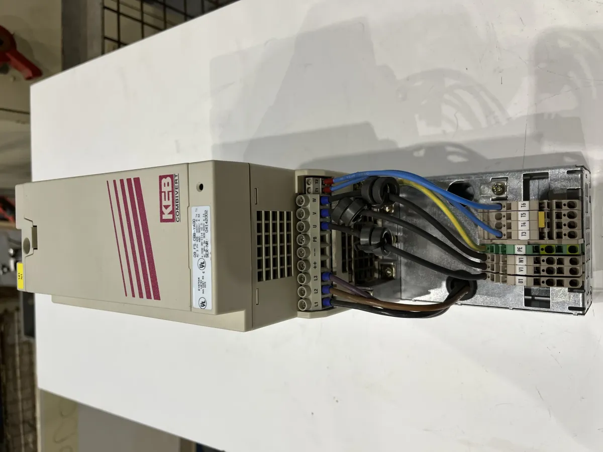 KEB 09.F5 C88-YA00 1,5 Kw 2,8 kVA
